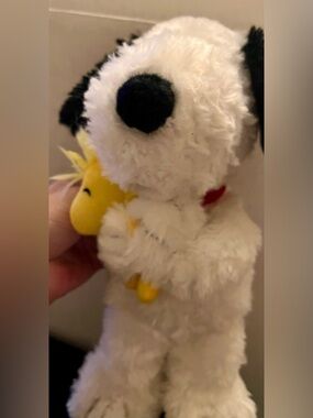 THE PEANUTS - SNOOPY & WOODSTOCK - HALLMARK “HAPPINESS IS A HUG” PLUSH